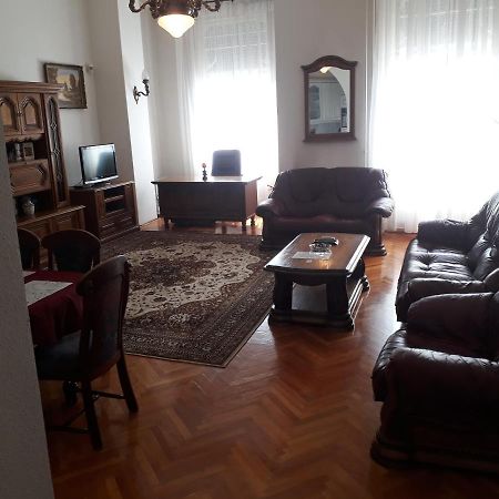 Piac Utcai Apartman 2 デブレツェン エクステリア 写真