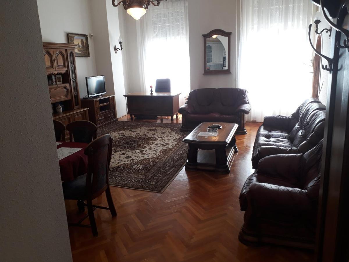 Piac Utcai Apartman 2 デブレツェン エクステリア 写真