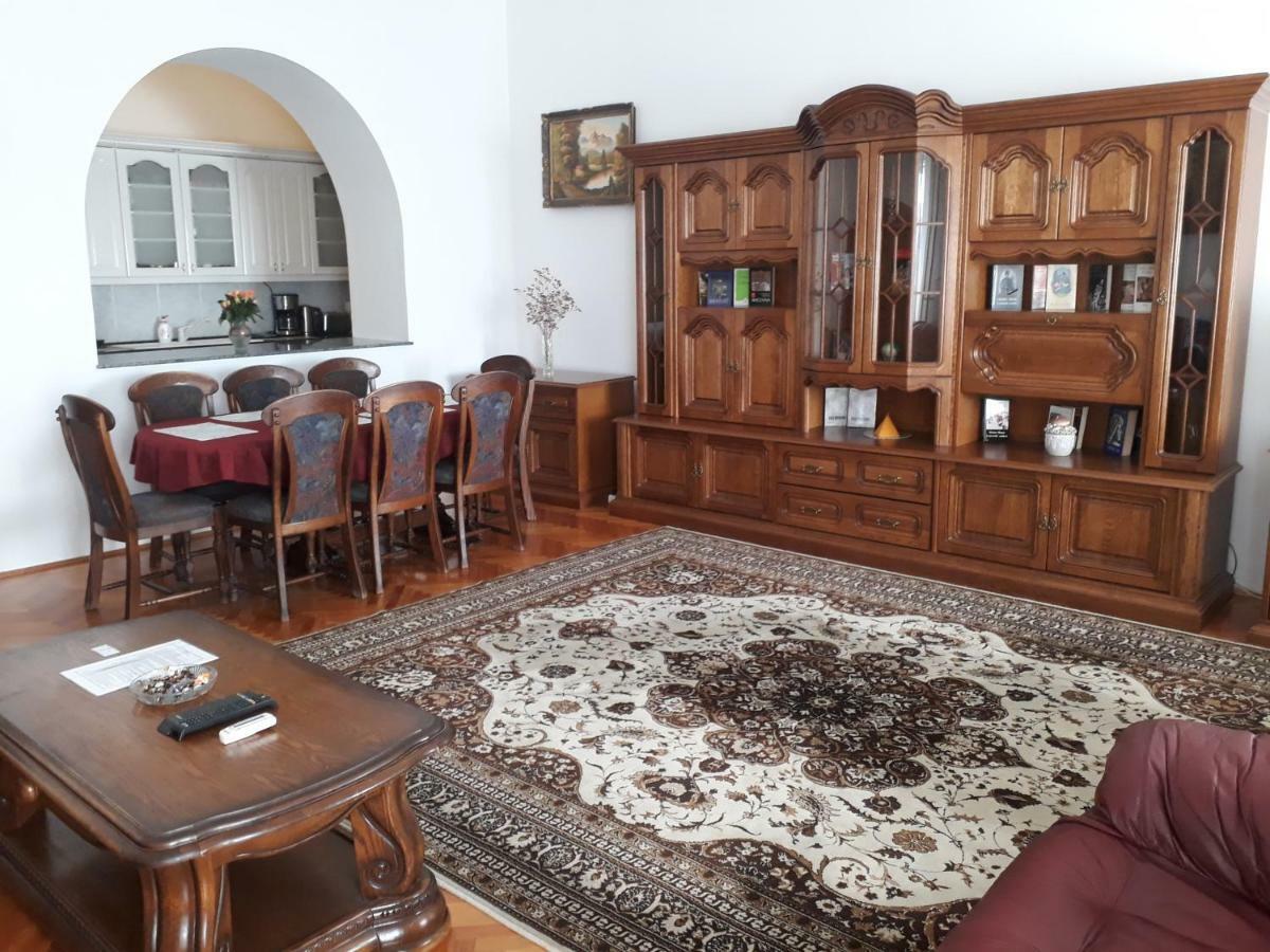 Piac Utcai Apartman 2 デブレツェン エクステリア 写真