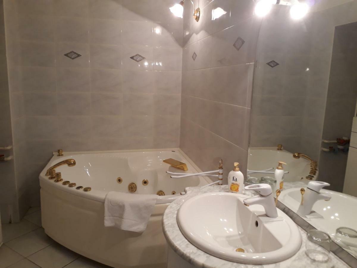 Piac Utcai Apartman 2 デブレツェン エクステリア 写真