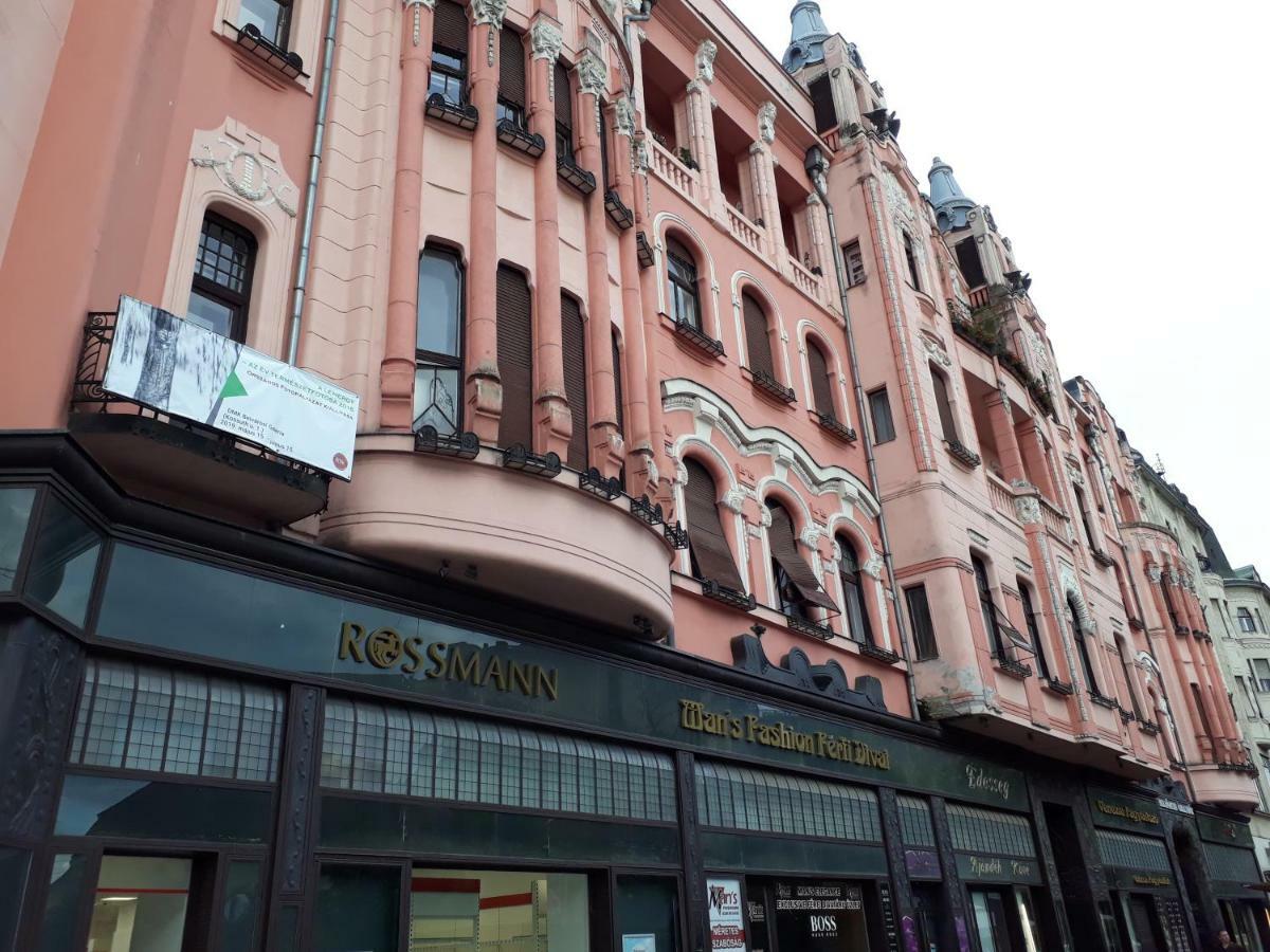 Piac Utcai Apartman 2 デブレツェン エクステリア 写真